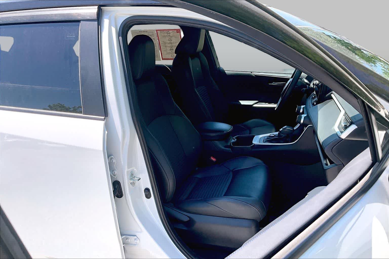 Used 2024 Wind Chill Pearl/Midnight Black Metallic Toyota Hybrid XSE image 9