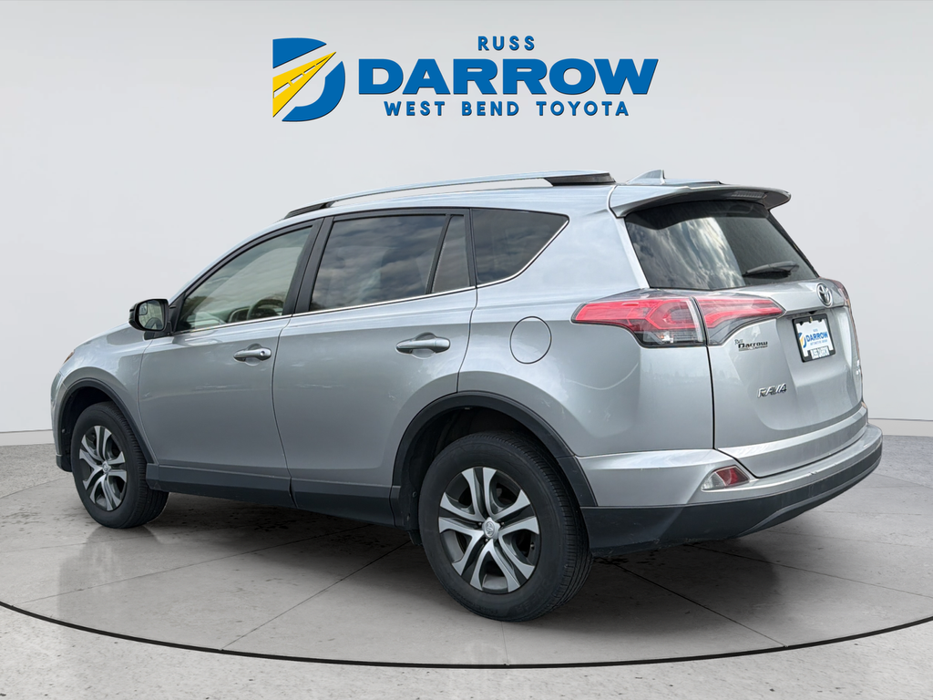 Used 2018 Silver Toyota LE image 3