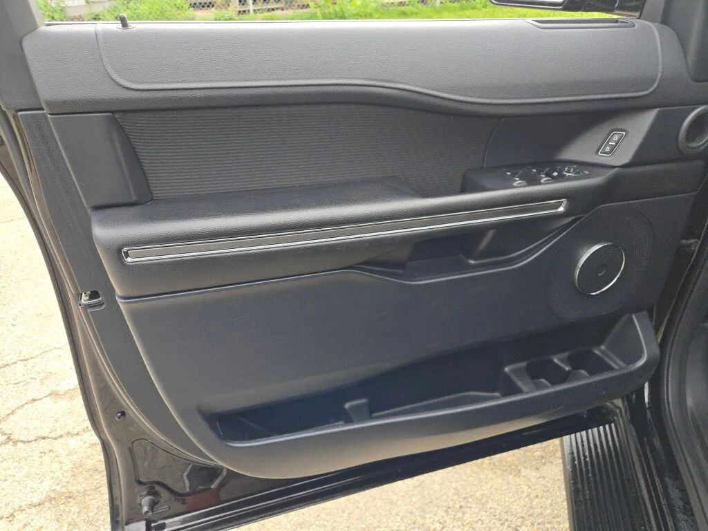 Used 2021 Black Ford XLT image 19