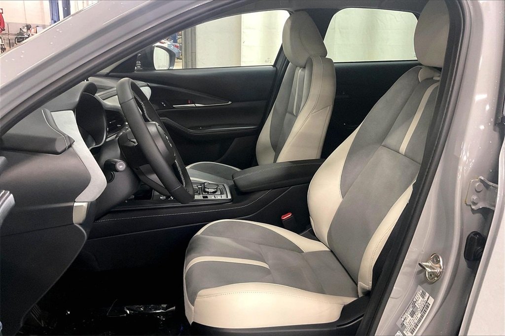 2026 MAZDA CX-30 - Image 8