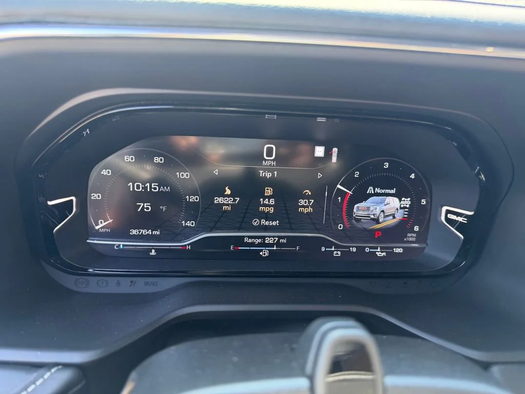 2023 GMC Yukon Denali Ultimate - Photo 11