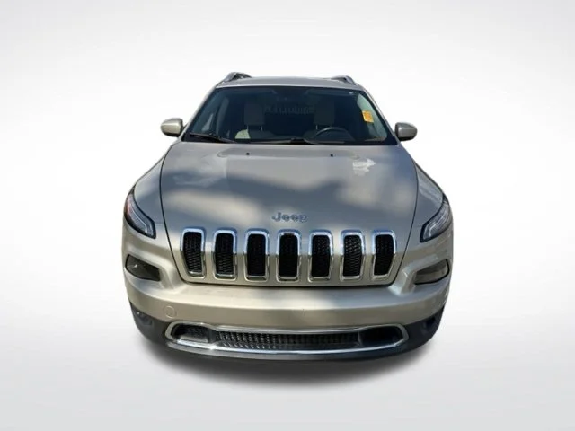 Used 2015 Beige Jeep Limited image 2