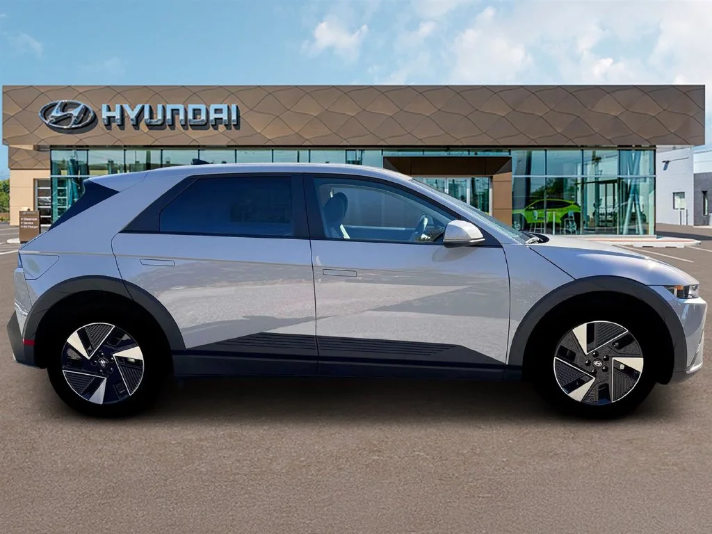 New 2026 Gray Hyundai SEL image 10