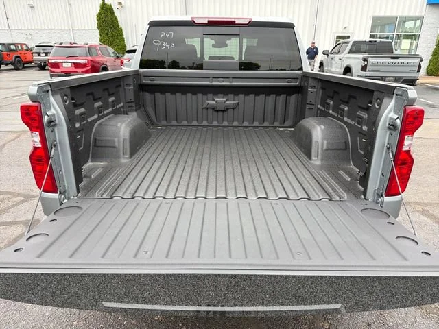 2026 Chevrolet Silverado 1500 LT - Photo 5