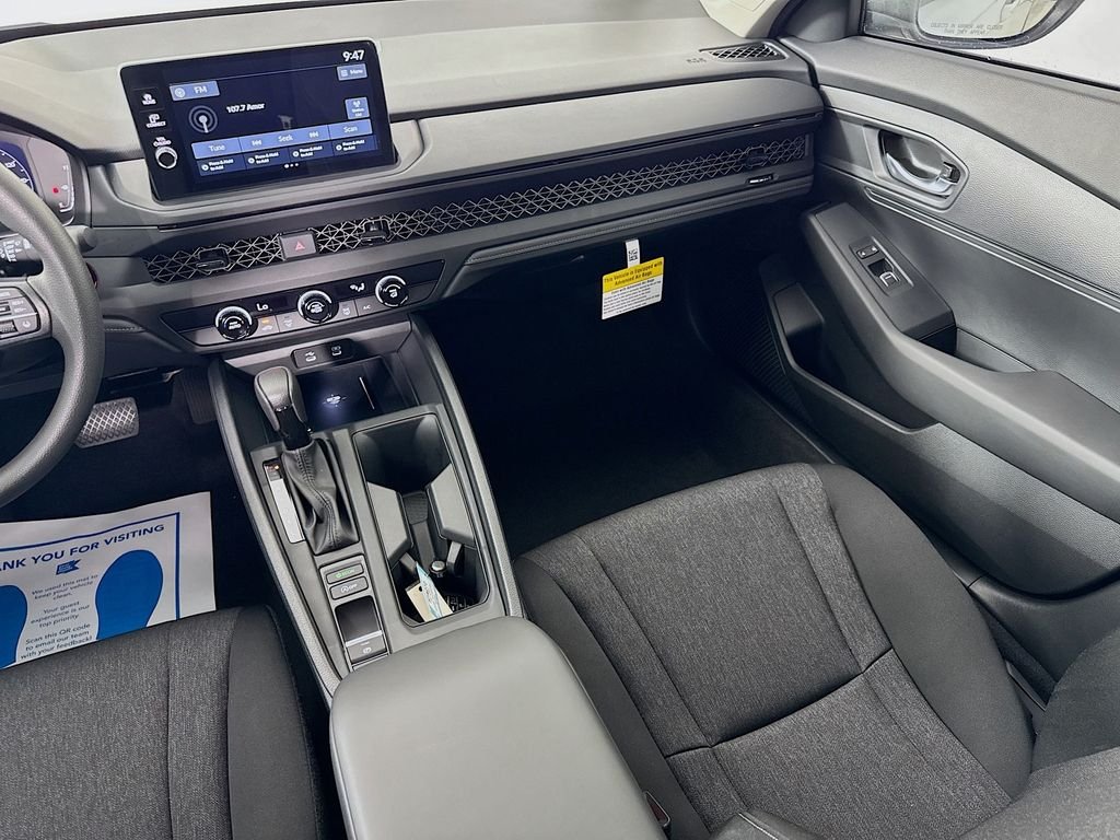 New 2026 Platinum White Pearl Honda LX image 32