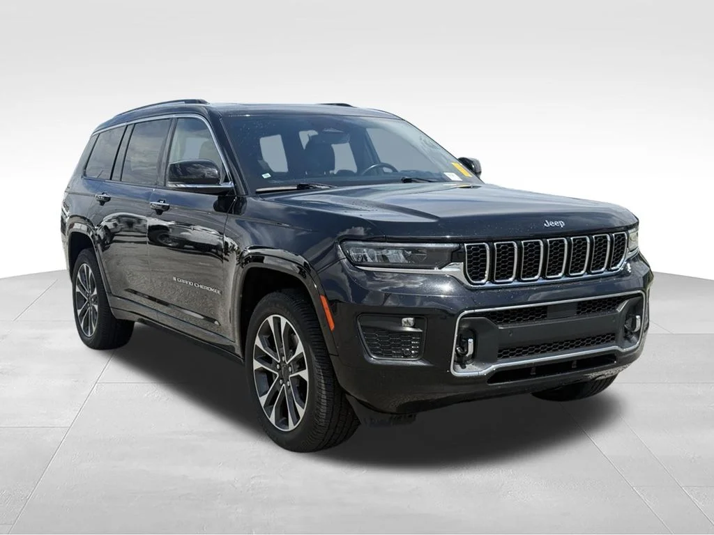 Used 2021 Black Jeep Overland image 26
