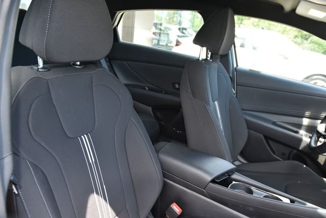 2025 Hyundai Elantra Blue - Photo 11