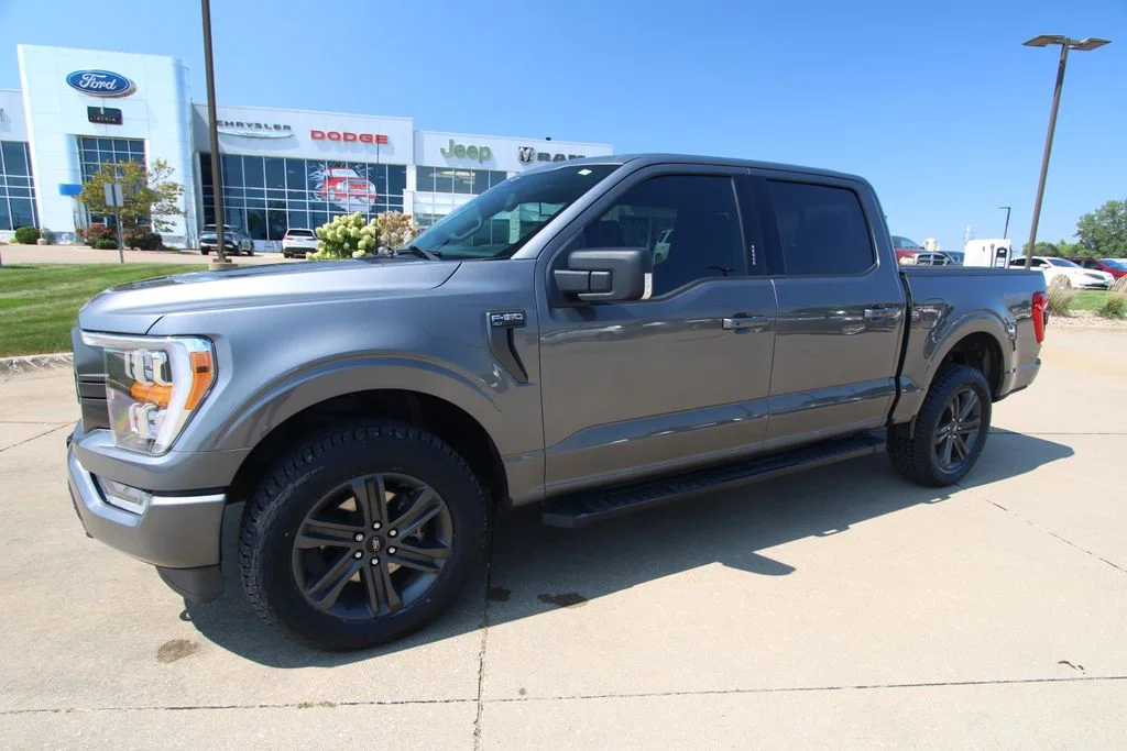 Used 2023  Ford XLT image 18