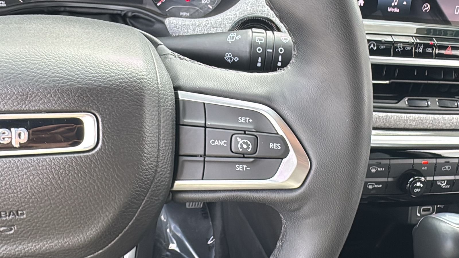 Used 2023 Black Jeep Latitude Lux image 26