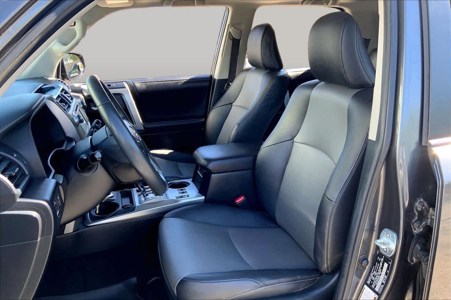 Used 2019 Magnetic Gray Metallic Toyota SR5 Premium image 7