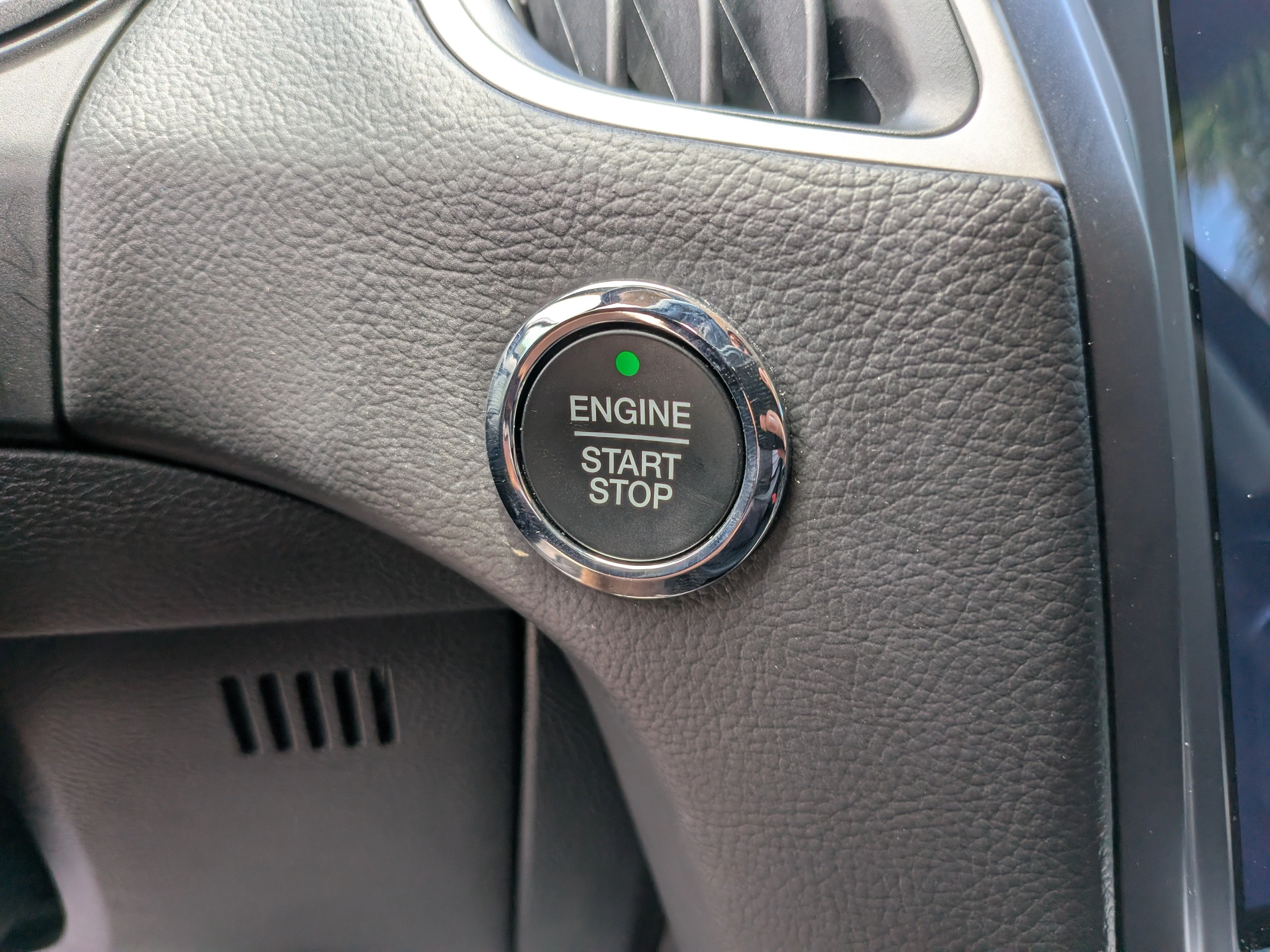 Used 2024 Agate Black Metallic Ford SEL image 29