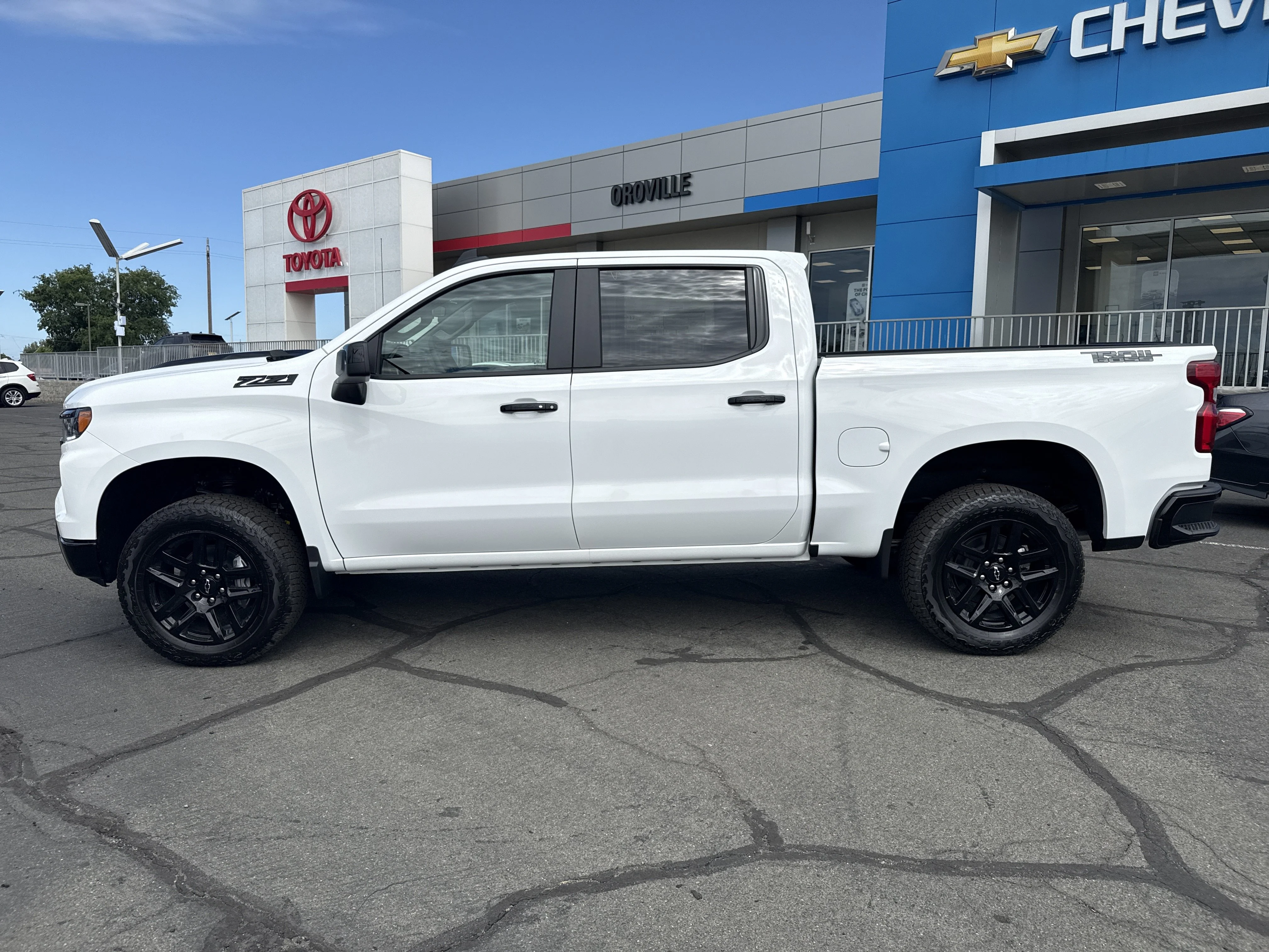New 2026 Summit White Chevrolet LT Trail Boss image 2