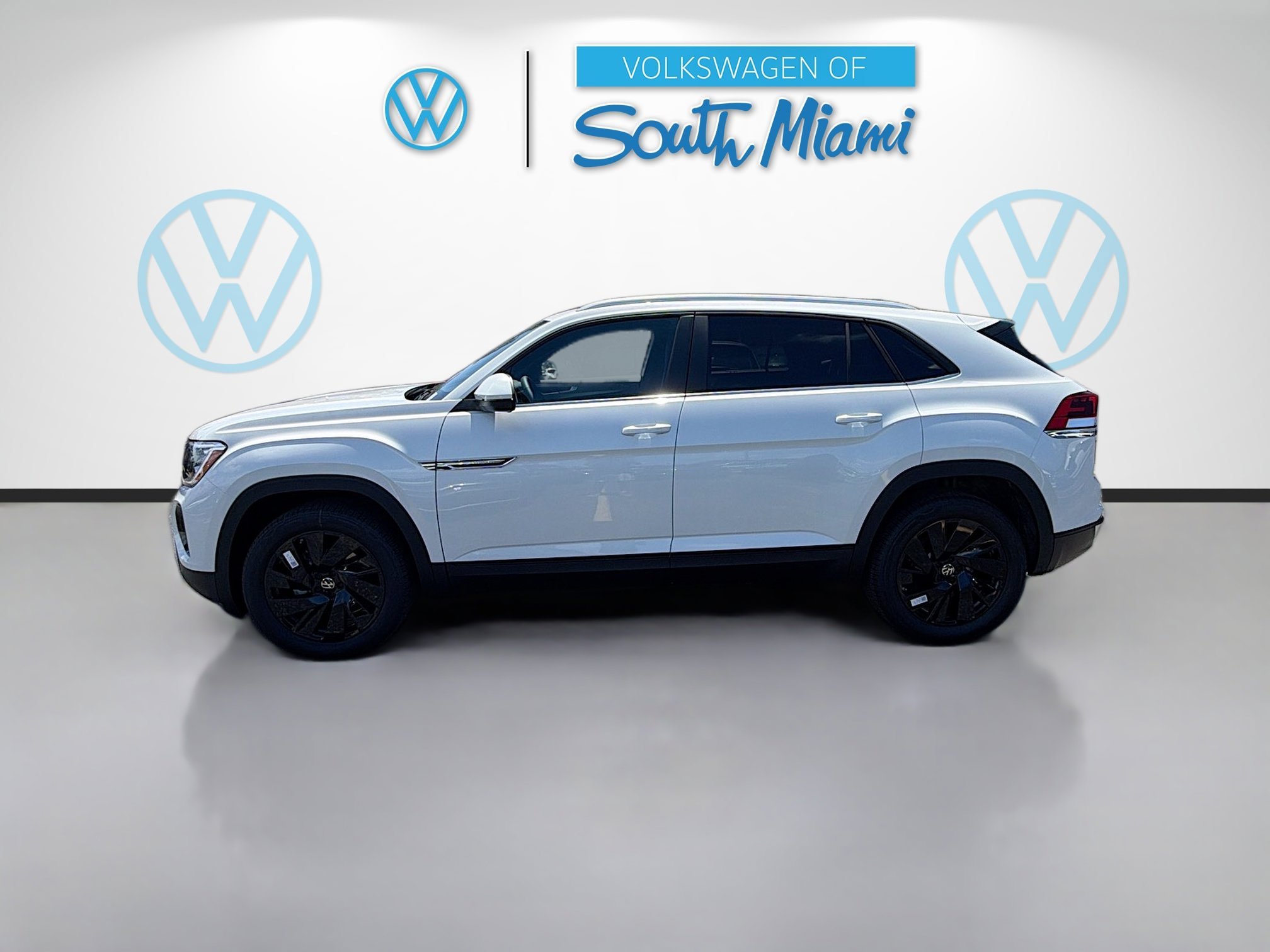 New 2026 White Pearl Volkswagen 2.0T SE w/Technology image 4