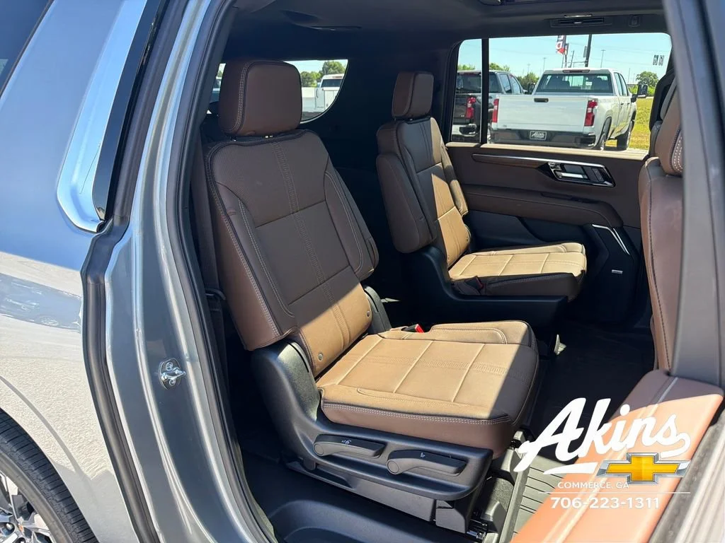 2026 Chevrolet Suburban High Country - Photo 19