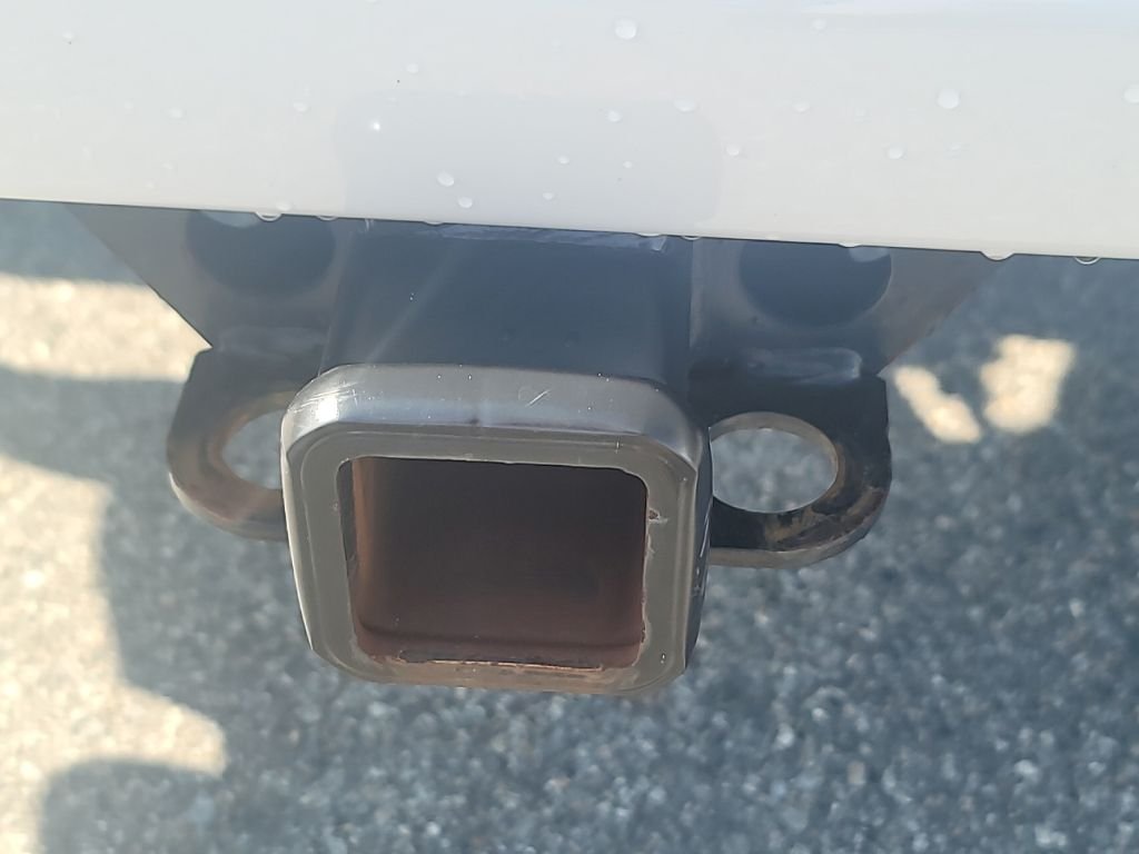 Used 2025 White GMC AT4 image 15