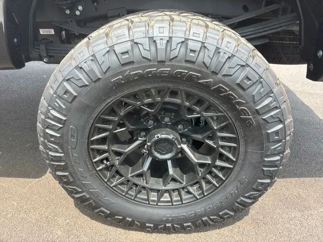 New 2026 Agate Black Metallic Ford F-250® Lariat® image 15