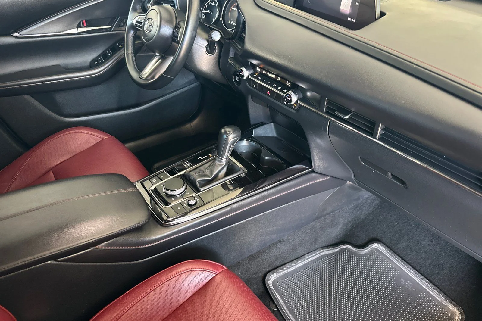 Used 2025 Gray Metallic Mazda 2.5 S Carbon Edition image 13