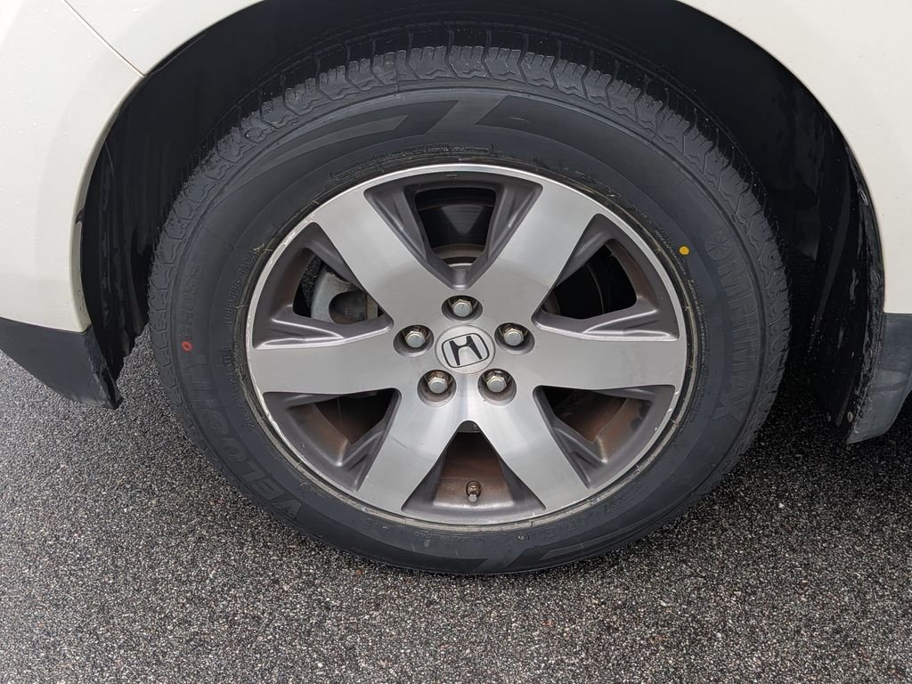 Used 2012 White Honda Touring image 5