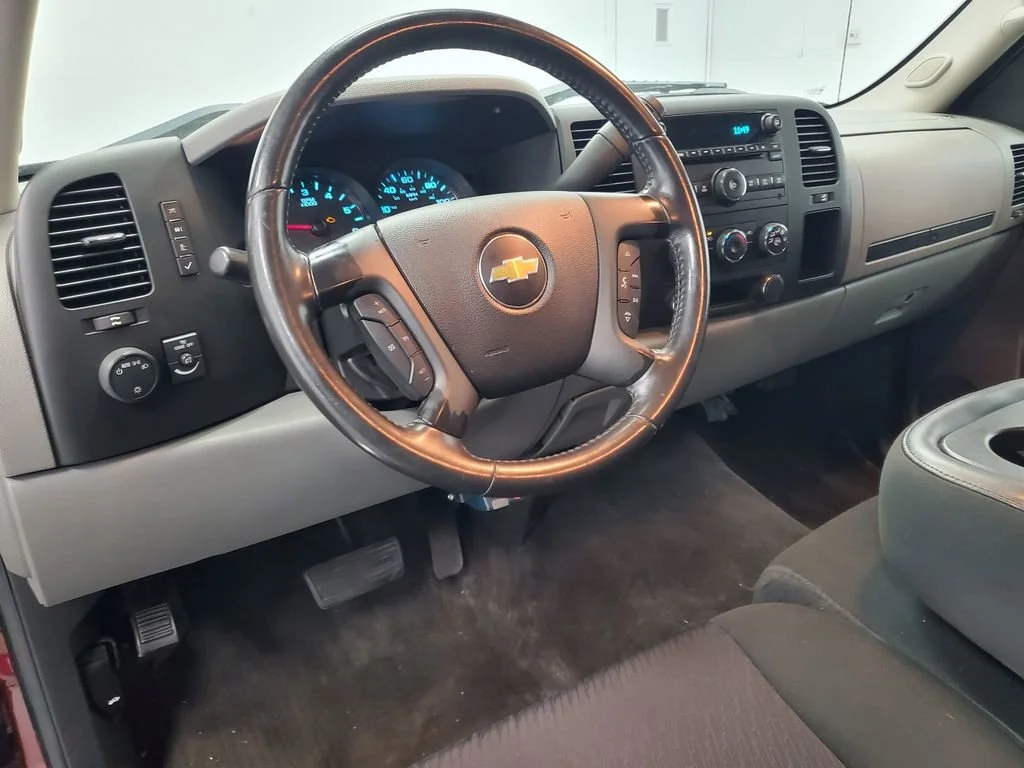 Used 2013 Deep Ruby Metallic Chevrolet LS image 9