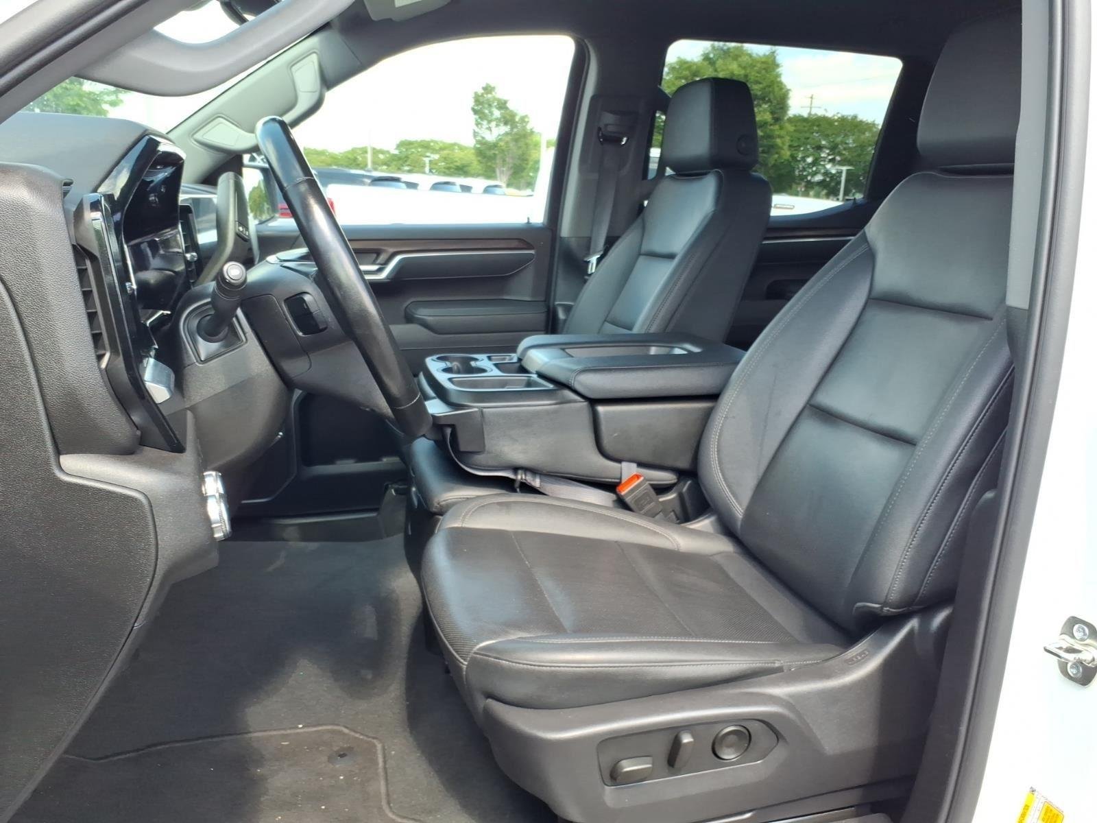 Used 2025 Summit White GMC SLT image 18