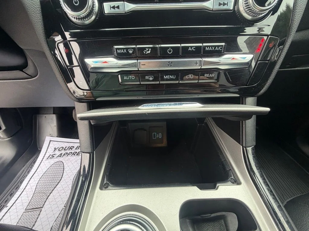 Used 2023 Silver Ford ST-Line image 33