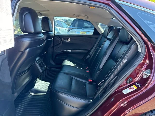 Used 2016 Mica Toyota XLE Premium image 13