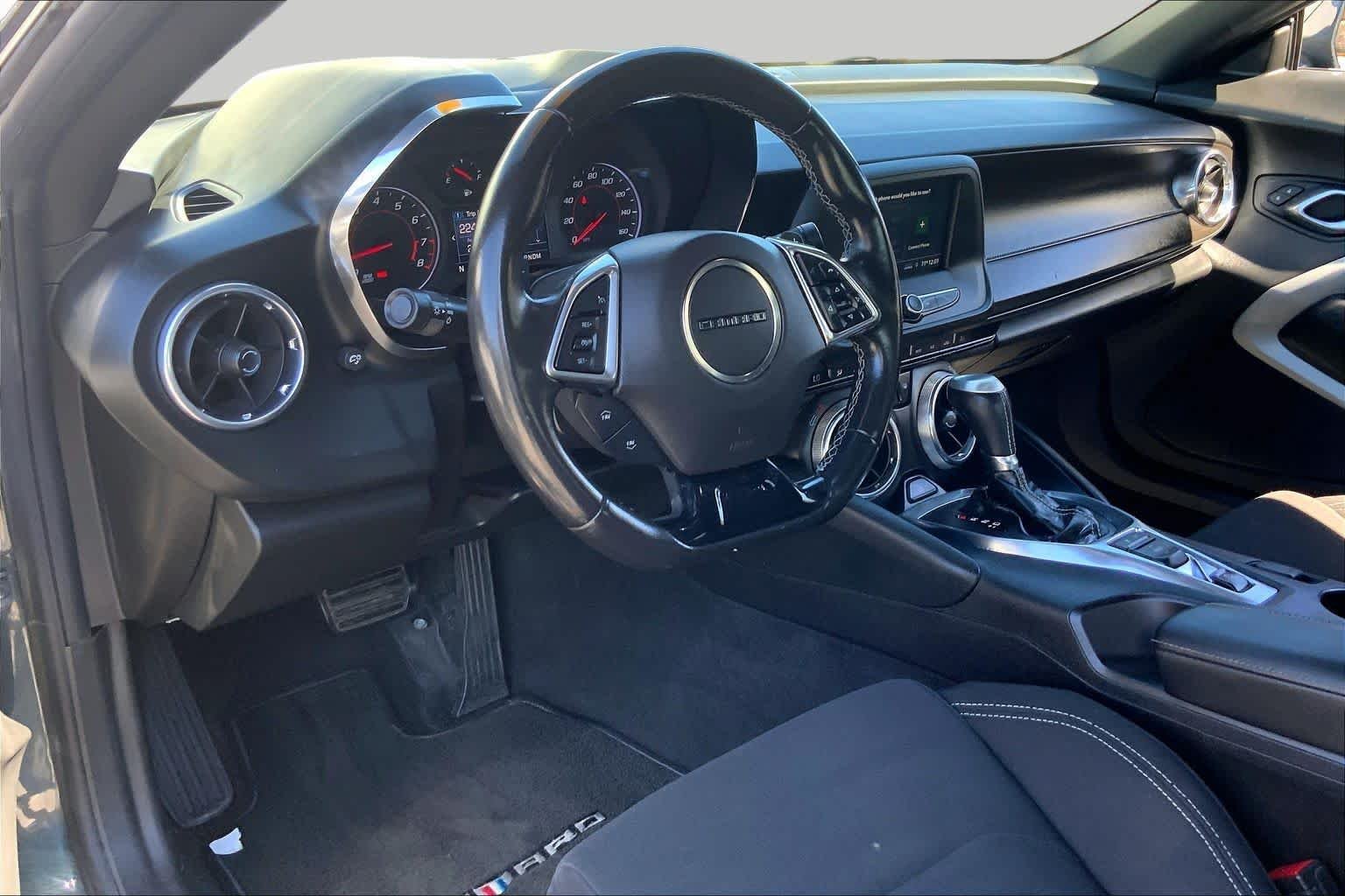 Used 2019 Shadow Gray Metallic Chevrolet 1LT image 14