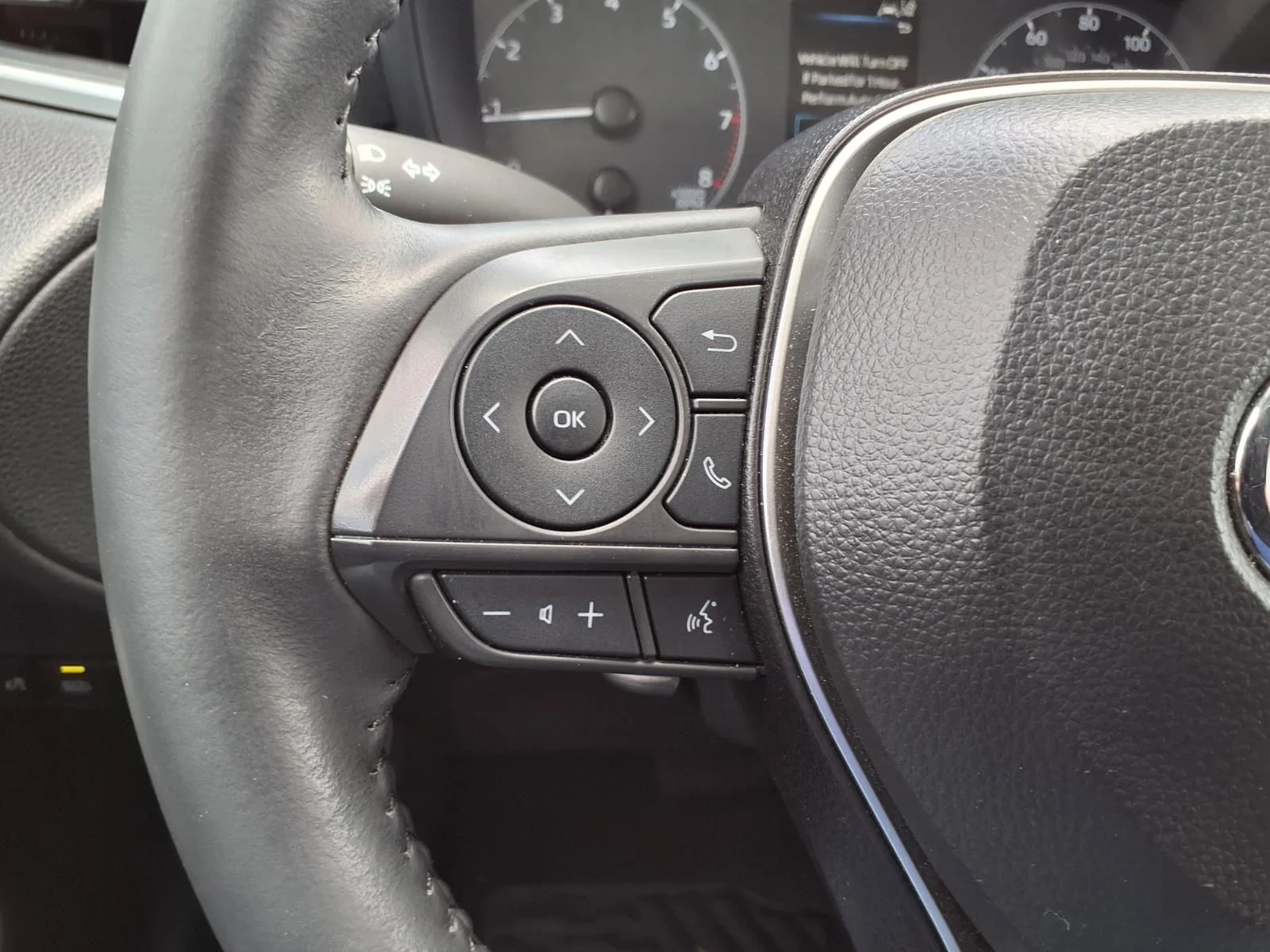 Certified Used 2024 Silver Toyota LE image 22