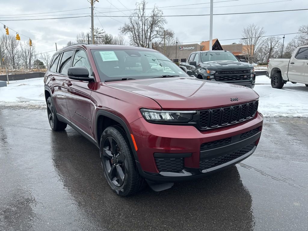 View vehicle photo 7