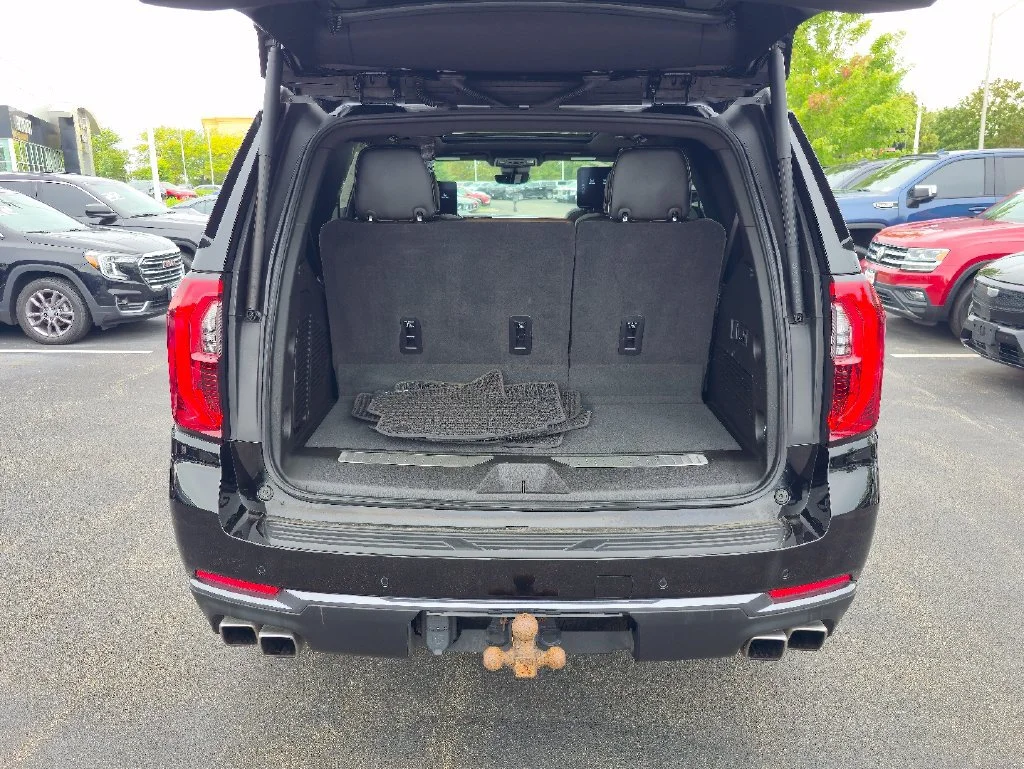 2025 GMC Yukon Denali Ultimate - Photo 25