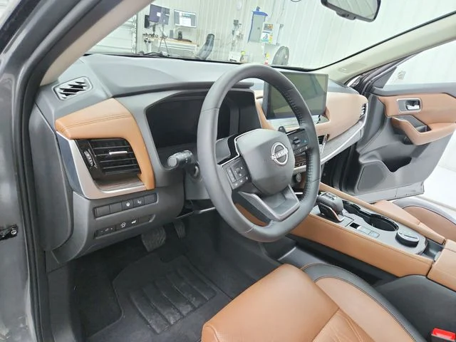 Used 2026 Gray Nissan Platinum image 18