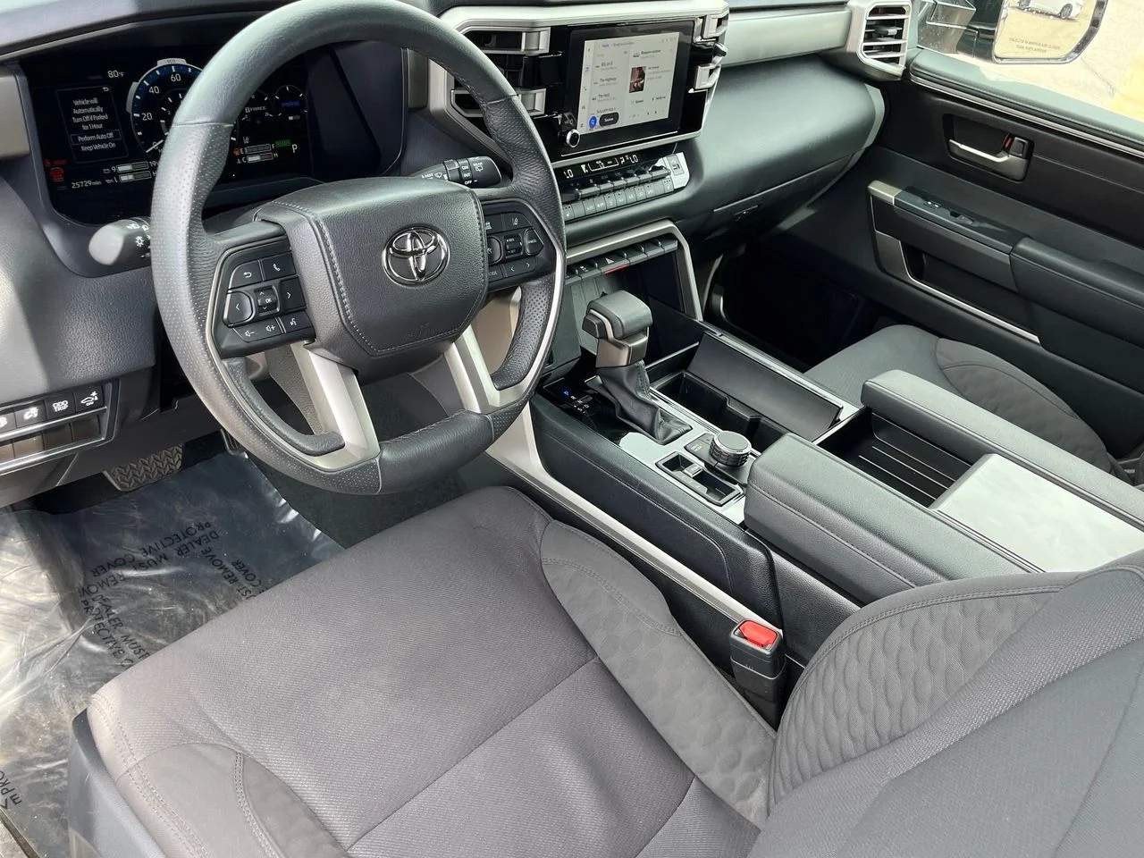 2025 Toyota Sequoia SR5 - Photo 16