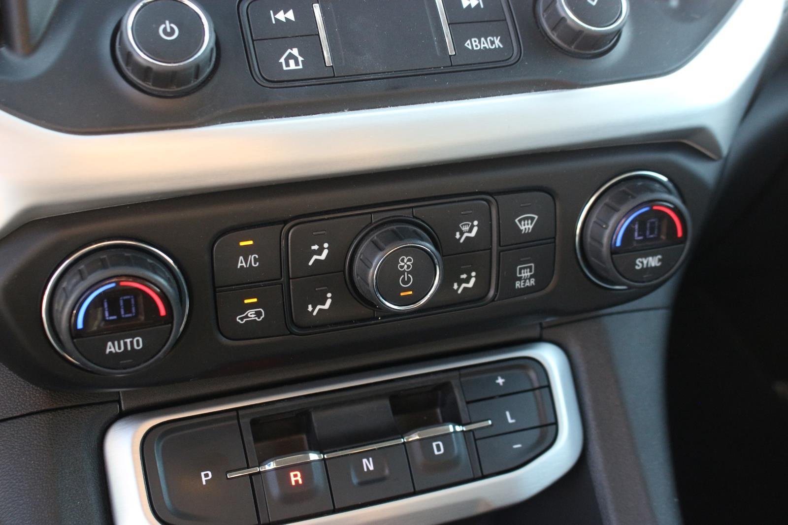 Used 2021 Summit White GMC SLE image 27