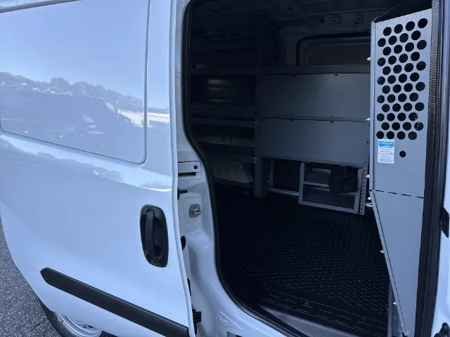 Used 2022 White Ram Base image 17