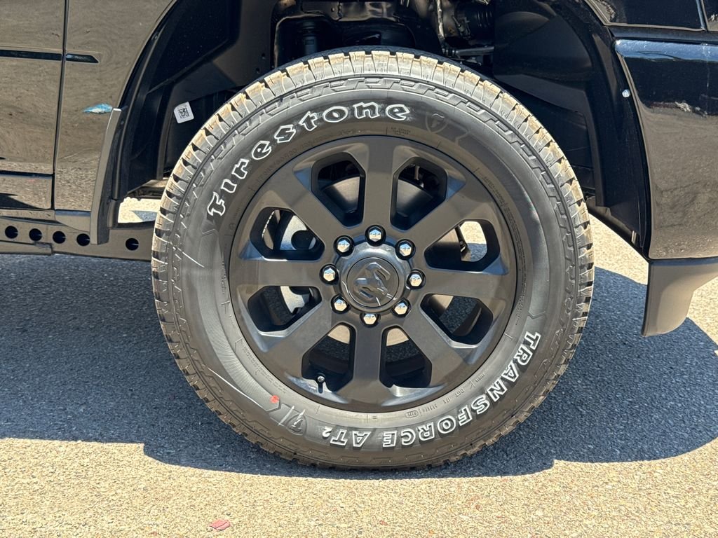 New 2026 Diamond Black Crystal Pearl-Coat Exterior Paint RAM Laramie image 7