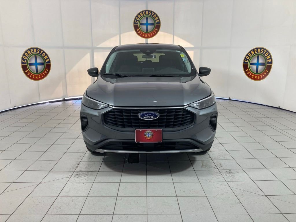 Used 2025 Gray Ford Active image 18