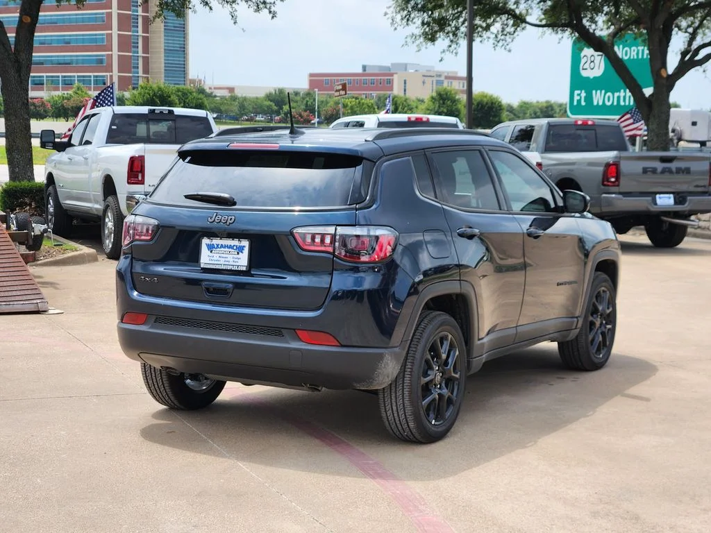 New 2026 Fathom Blue Pearl-Coat Exterior Paint Jeep Latitude image 3