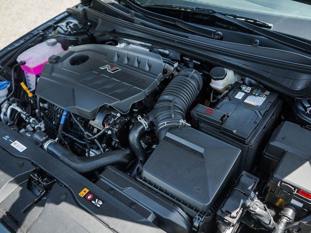 New 2026 Abyss Black Hyundai DCT FWD image 7
