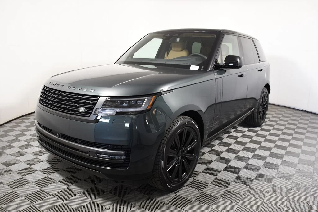 2026 Land Rover Range Rover 3.0 SE SWB's photo