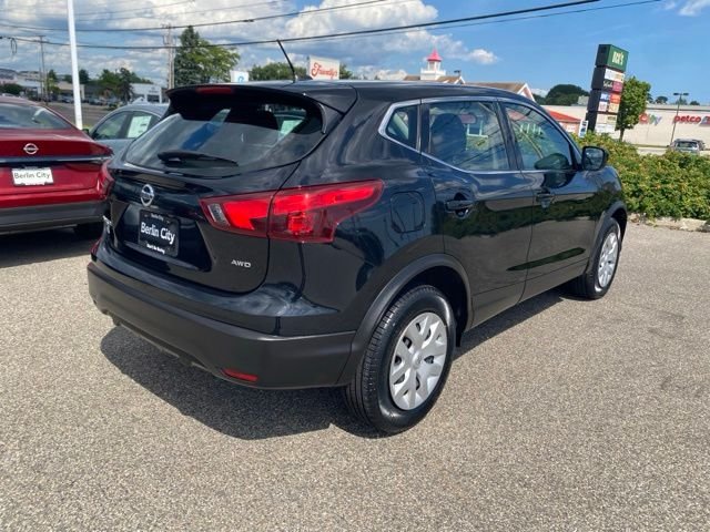 Used 2019 Magnetic Black Pearl Nissan S image 30
