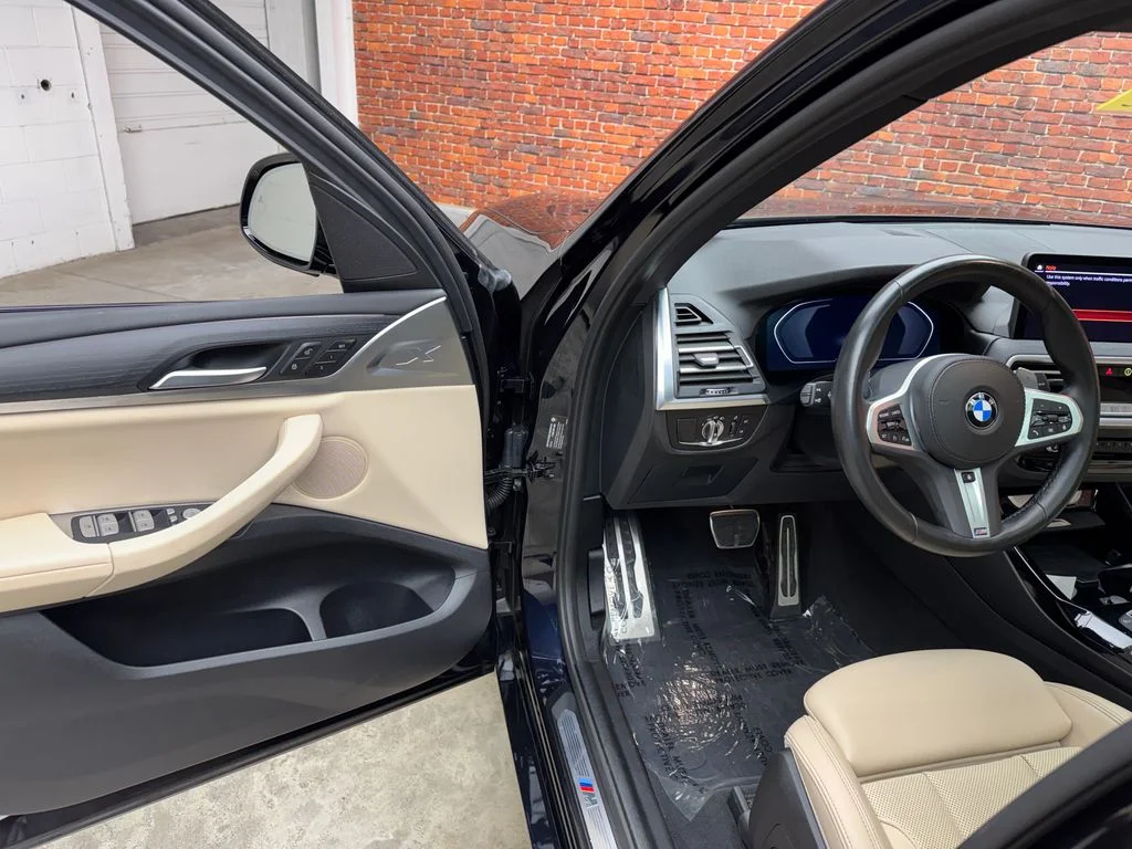 Used 2023 Black BMW xDrive30i image 8