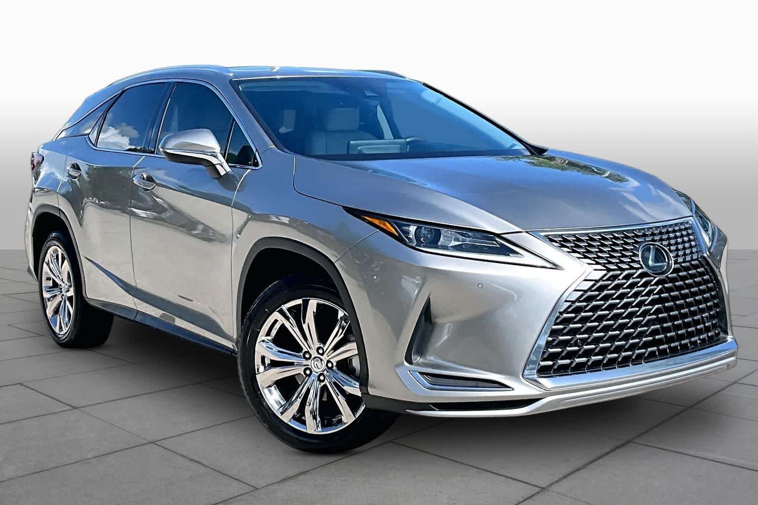 Used 2020 Atomic Silver Lexus  image 3