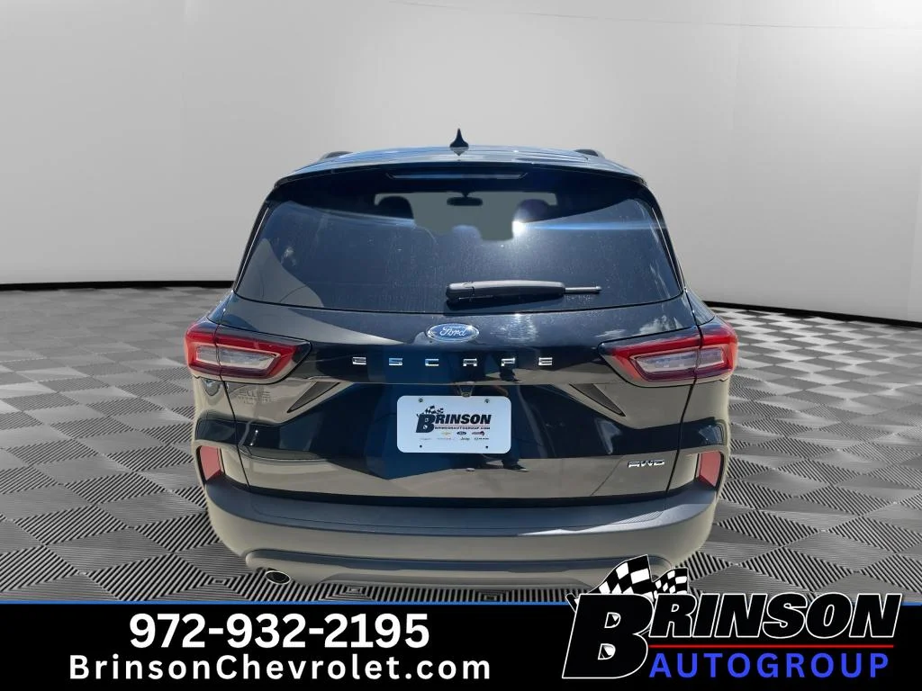 Used 2025 Agate Black Metallic Ford ST-Line image 8