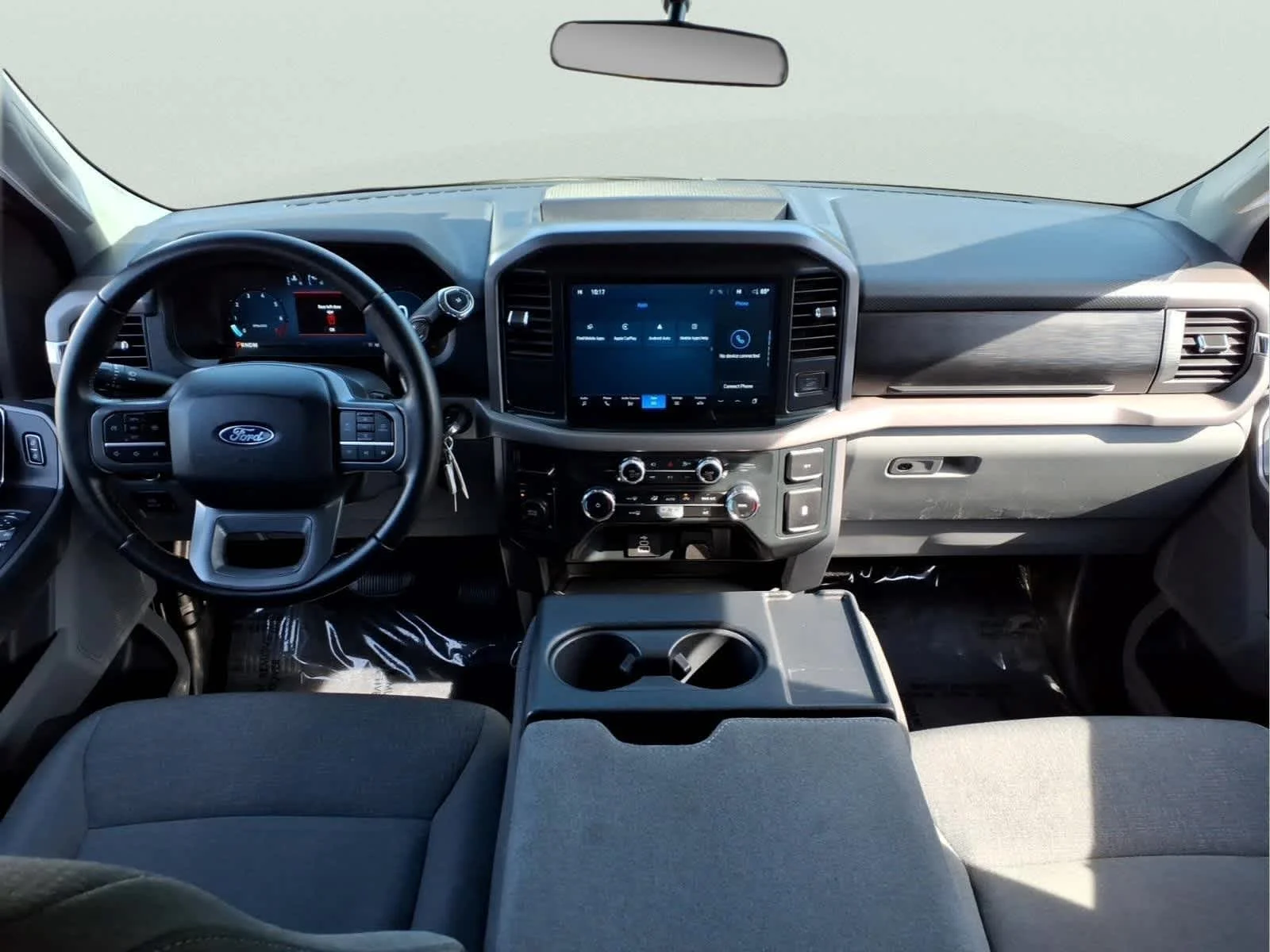 Used 2025 Oxford White Ford XLT image 17