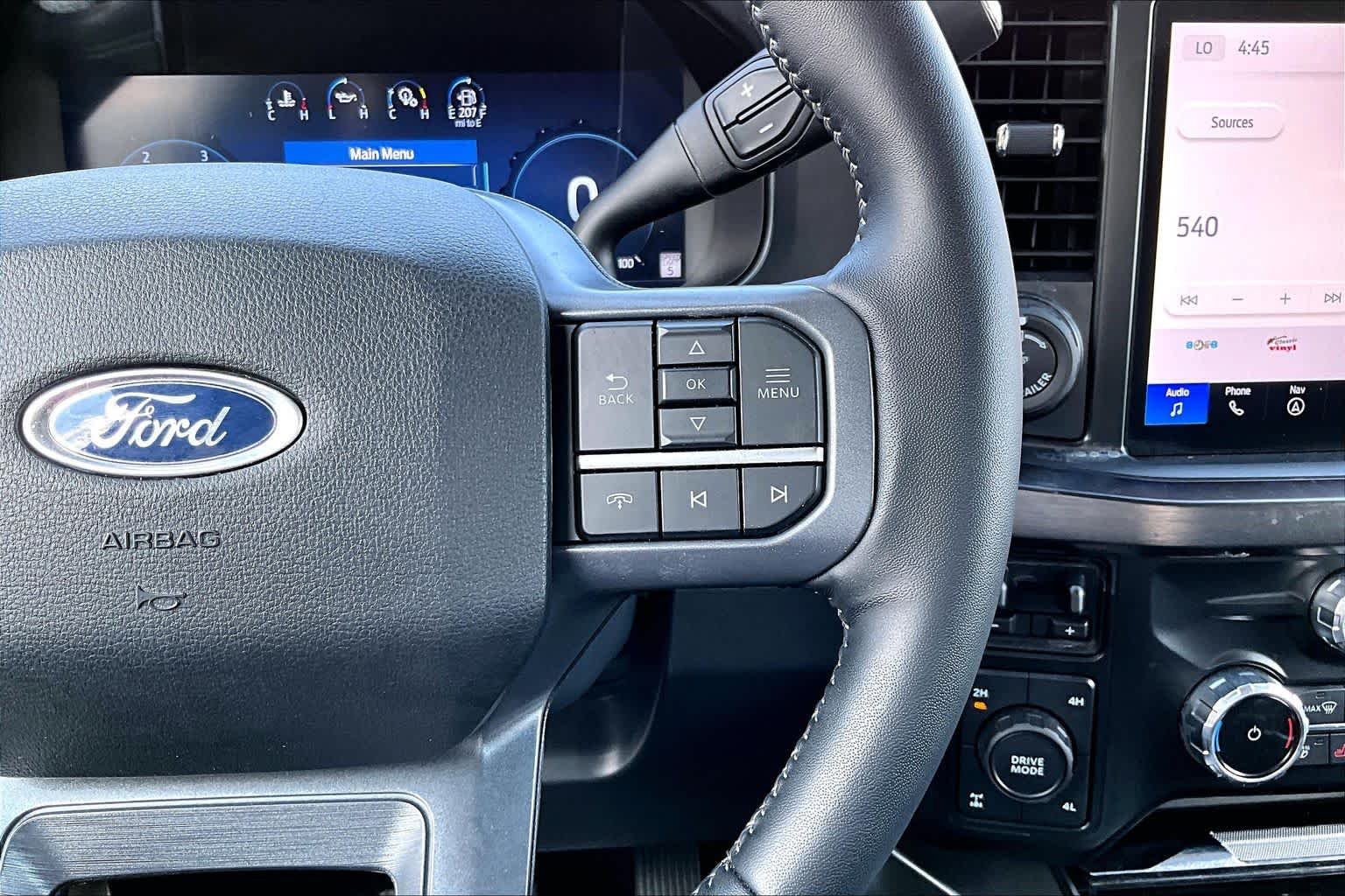 Used 2023 Iconic Silver Metallic Ford LARIAT image 22