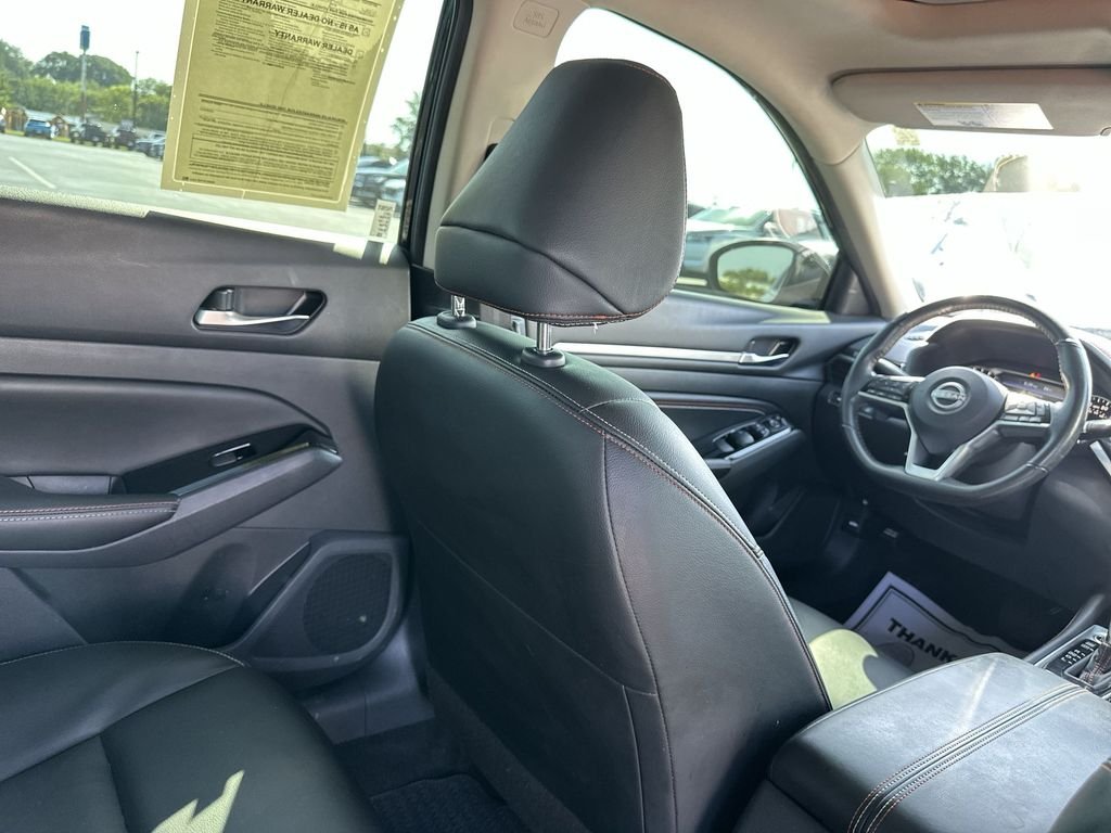 Used 2023 Black Nissan 2.5 SR image 15