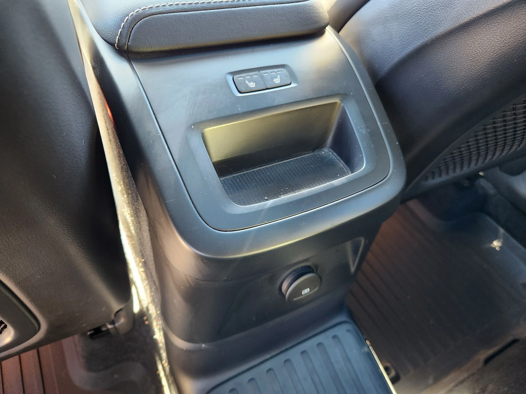 Used 2024 Silver Dawn Metallic Volvo Polestar Engineered image 12