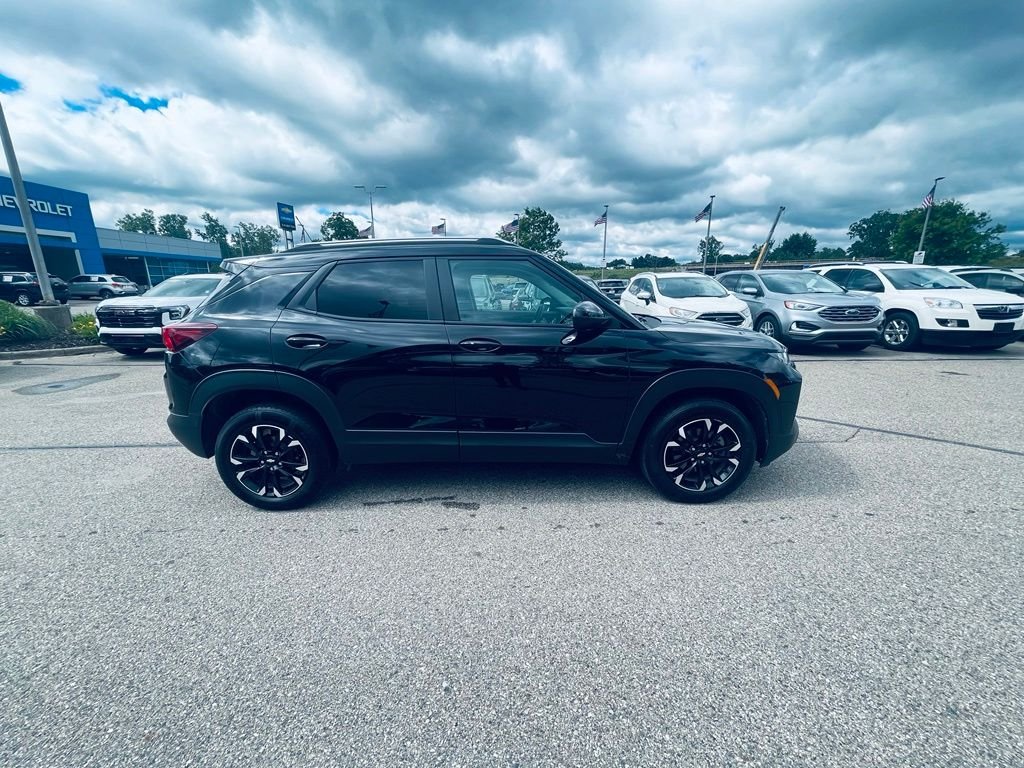 Used 2021 Black Chevrolet LT image 7