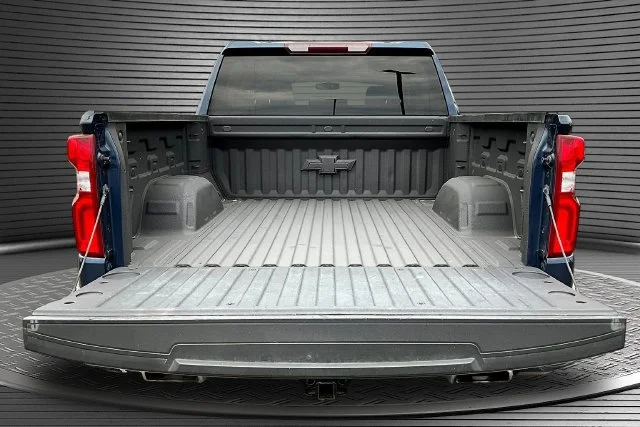 Used 2022 Blue Chevrolet RST image 7