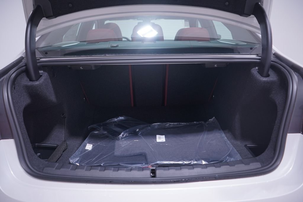 Used 2026 Mineral White Metallic BMW 330i image 13
